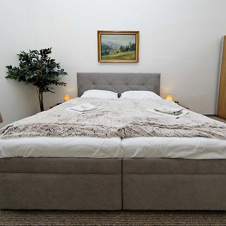 Apartments U Cisare Прага Екстер'єр фото